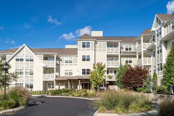 2 Manor Terrace #216, Lexington, MA 02420
