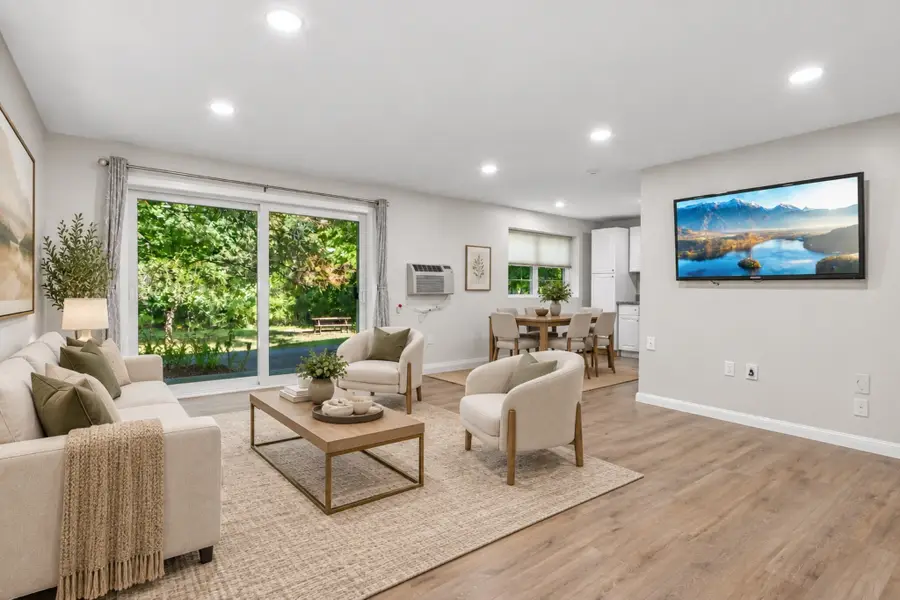 58 Edgelawn Ave #8, North Andover, MA 01845 - #3