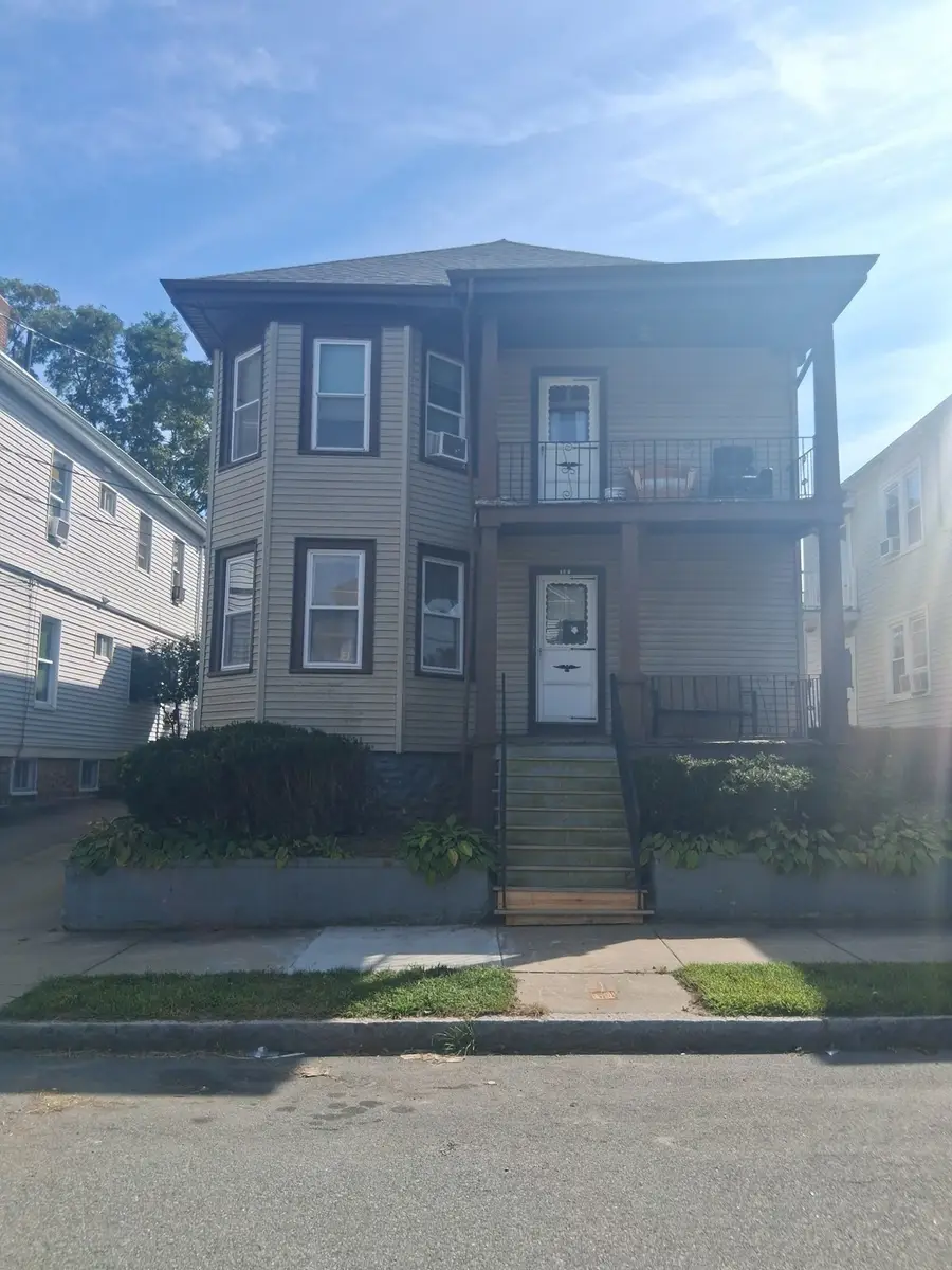 122 Princeton St, New Bedford, MA 02745 - #3