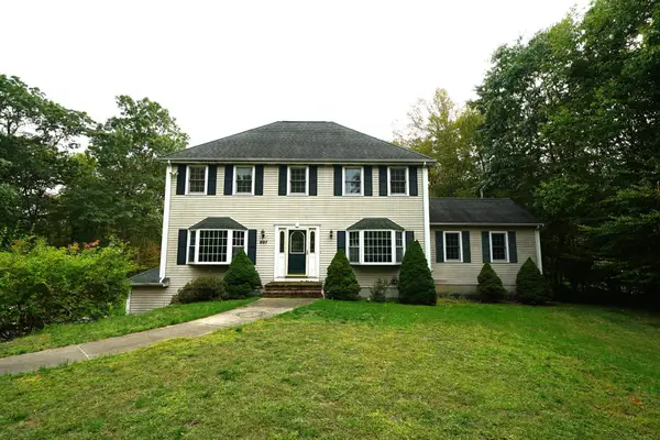 697 Tremont St, Dighton, MA 02764