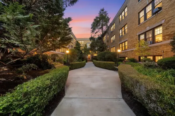 413 Washington Street #4, Brookline, MA 02446