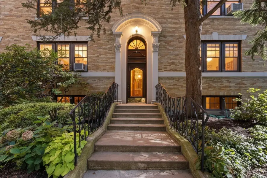 413 Washington Street #4, Brookline, MA 02446 - #2