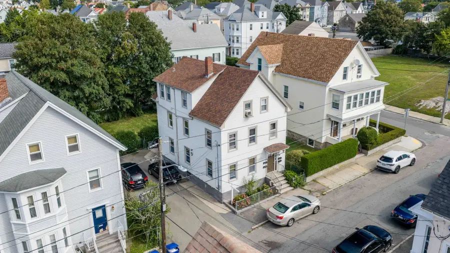 83 Rockland St, New Bedford, MA 02740 - #3