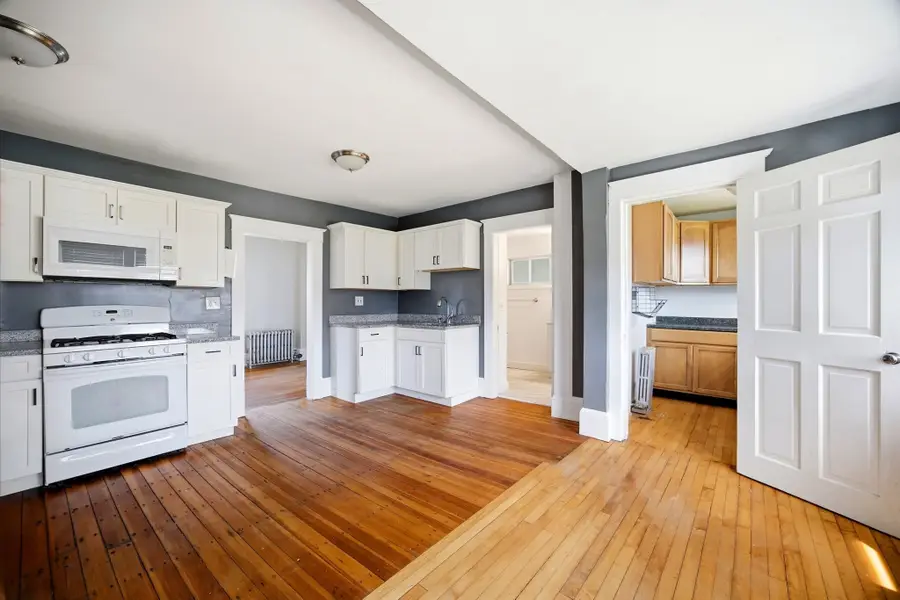 96 Catherine St, Chicopee, MA 01013 - #3