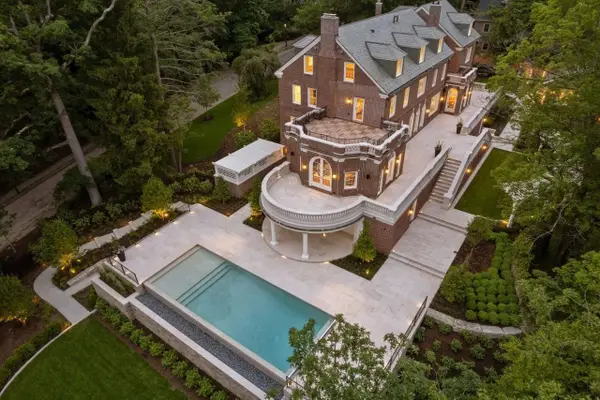 9 The Ledges, Newton, MA 02459