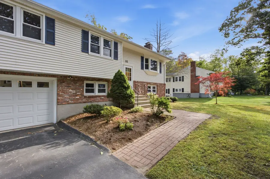 32 Westwood Street, Burlington, MA 01803 - #2