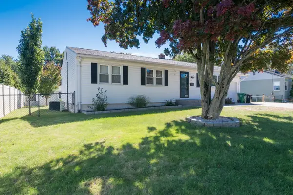 17 Pickering Street, Chicopee, MA 01013