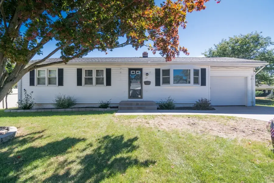 17 Pickering Street, Chicopee, MA 01013 - #2