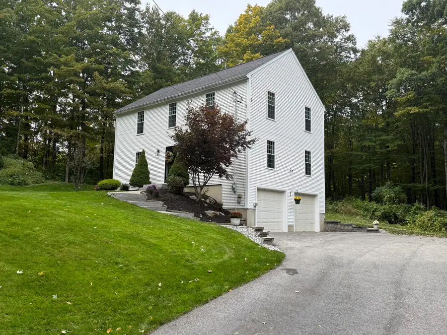823 Moore Rd, New Braintree, MA 01531 - #2