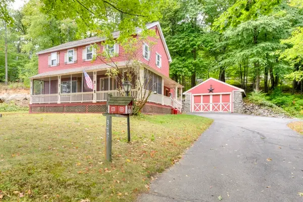 352 Lake Ave., Worcester, MA 01604