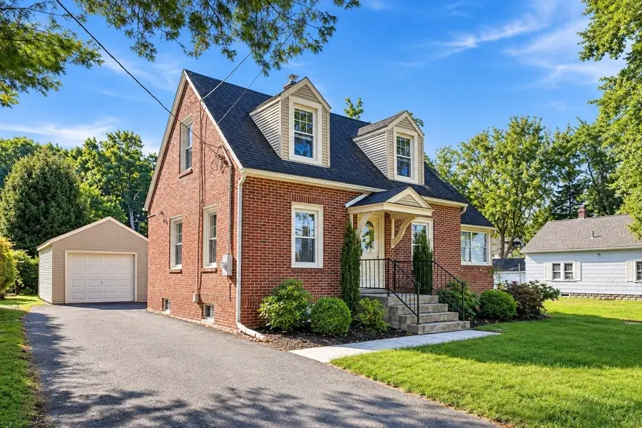 25 Dearborn Street, East Longmeadow, MA 01028 - #2