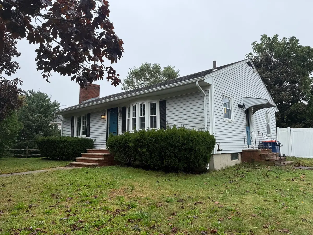 114 Rockway St, New Bedford, MA 02740 - #1