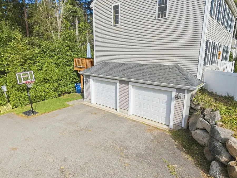 1687 Phillips Rd, New Bedford, MA 02745 - #3