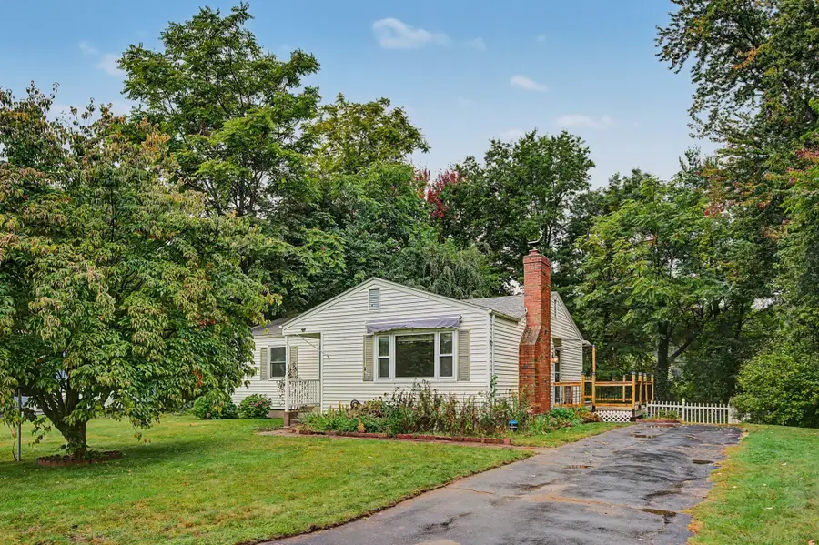 69 Lynch Drive, Holyoke, MA 01040 - #2