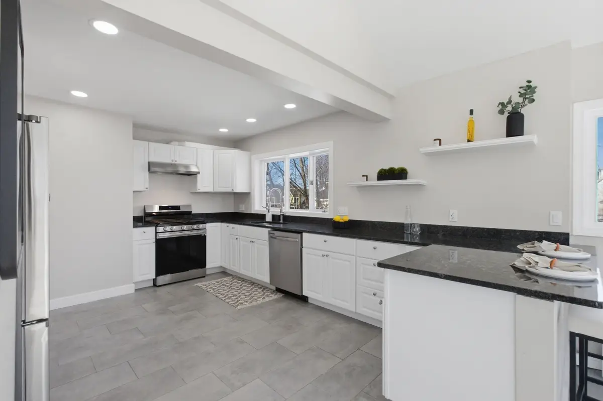 15 S Fairview St #3, Boston, MA 02131 - #1
