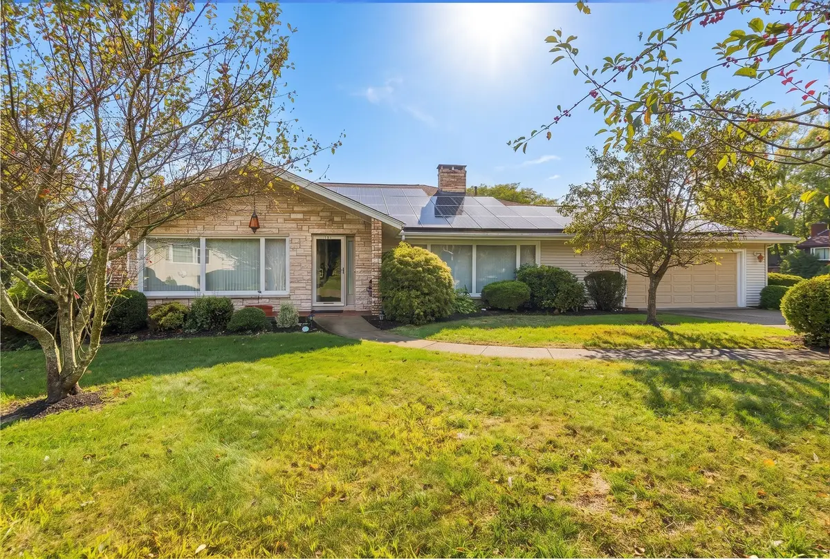 131 Valley Rd, Somerset, MA 02726 - #1