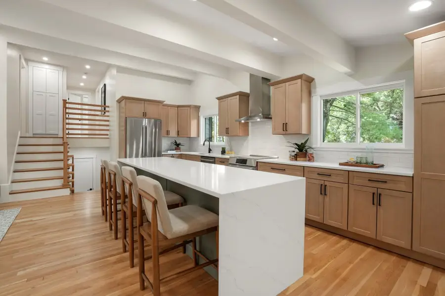 225 W Plain St, Wayland, MA 01778 - #3