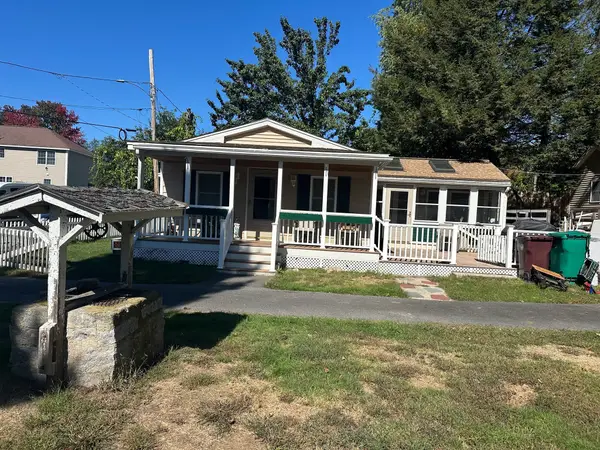 31 Tilton Street, Lowell, MA 01850
