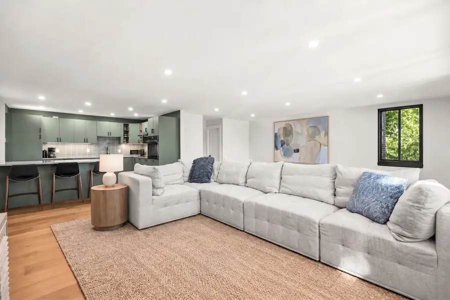 935 Washington St #8, Newton, MA 02460 - #2