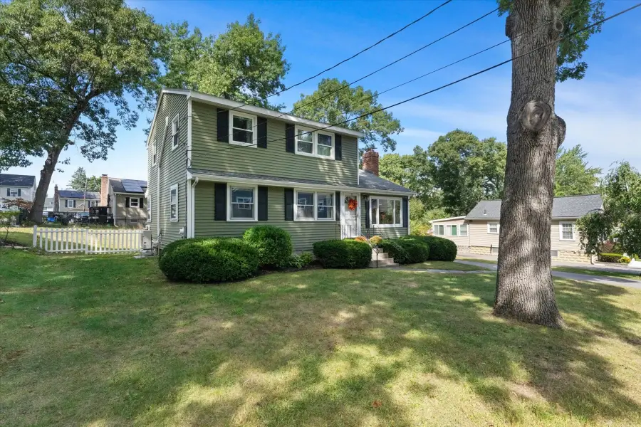 11 Lookout Avenue, Natick, MA 01760 - #3