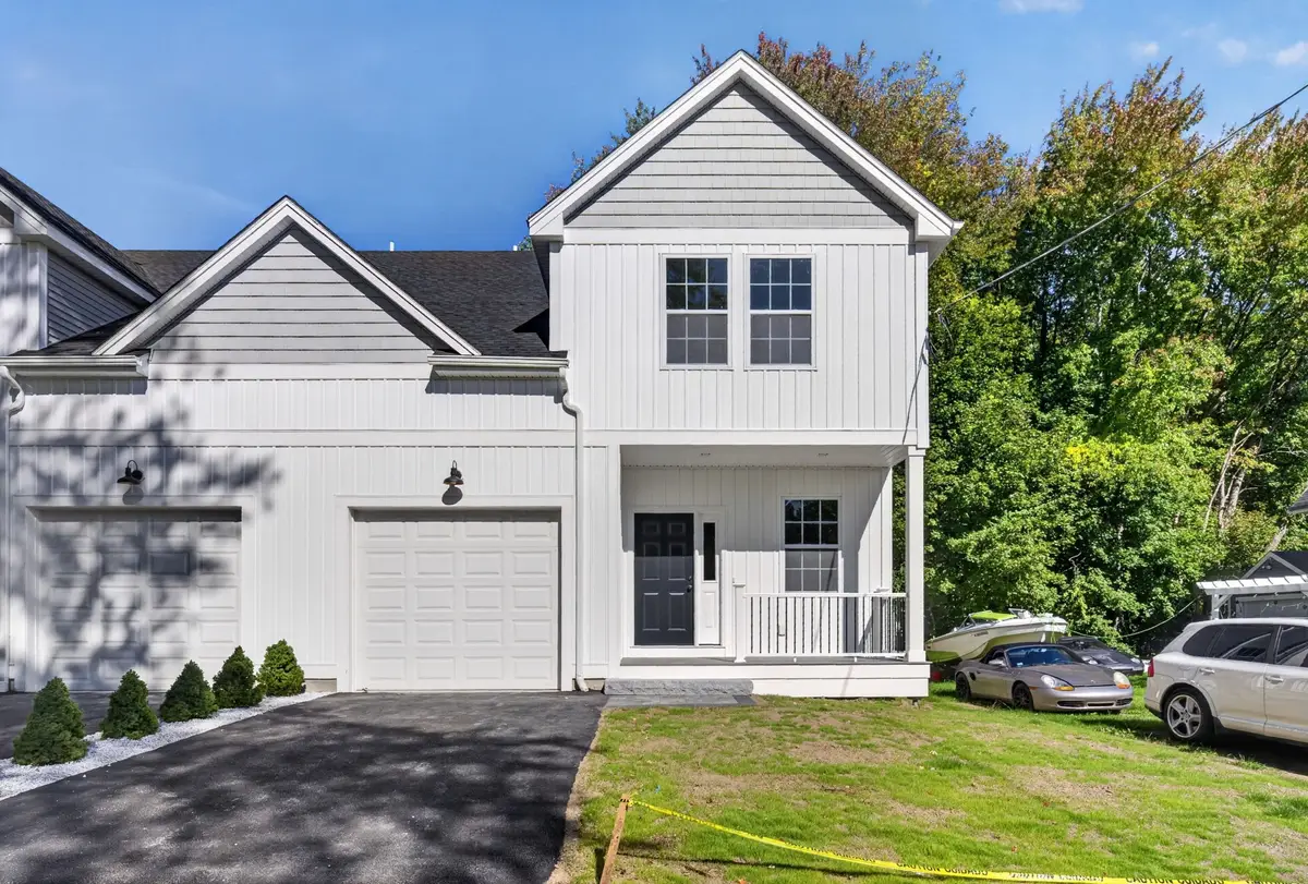 11 Lorenzo Street, Worcester, MA 01604 - #1