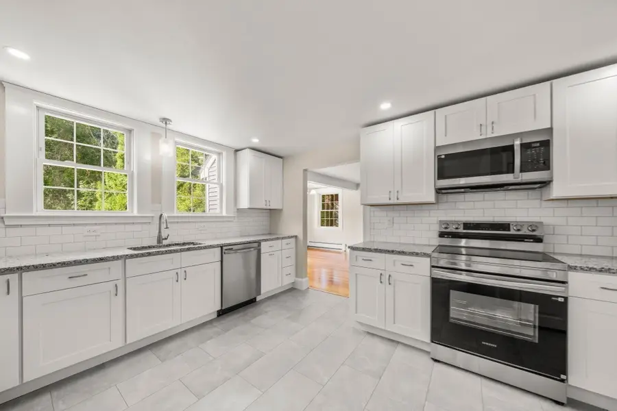 547 Turnpike St, South Easton, MA 02375 - #3