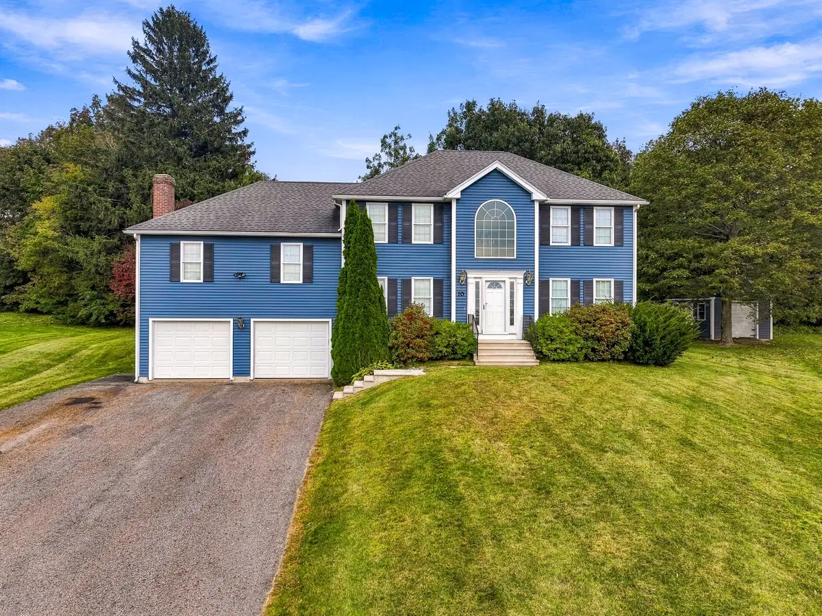 10 Jonathan Cir, Rutland, MA 01543 - #1