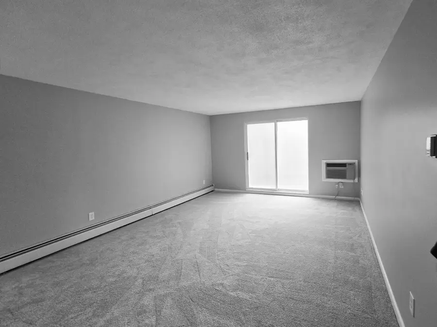 6-8 Broadway Ave #8, Ipswich, MA 01938 - #3