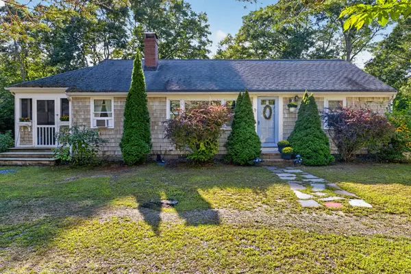 71 Homeport Dr, Barnstable, MA 02601