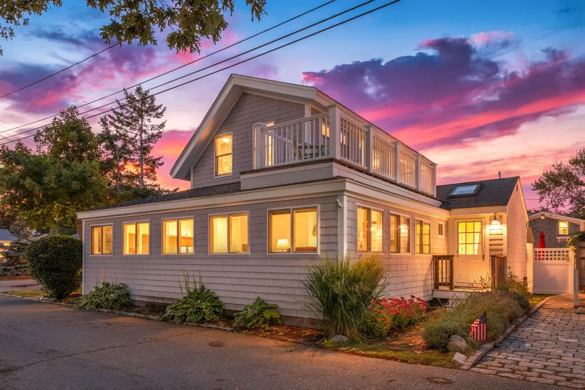 25 Ocean Ave, Harwich Port, MA 02646 - #1