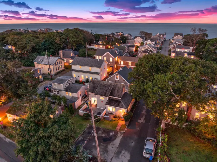 25 Ocean Ave, Harwich Port, MA 02646 - #2