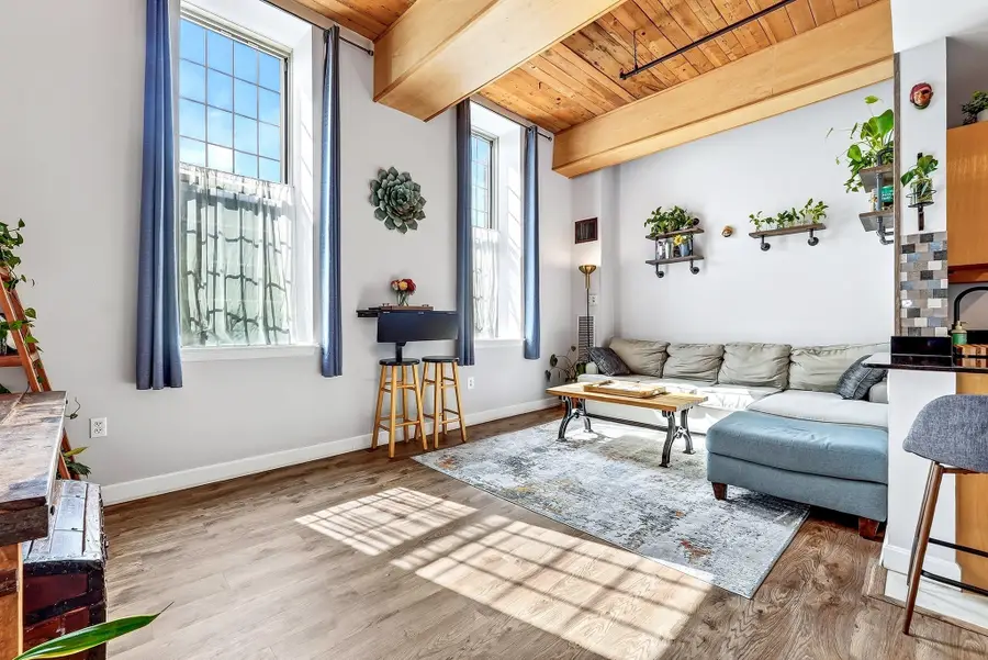 52 Lawrence Dr. #M213, Lowell, MA 01854 - #3