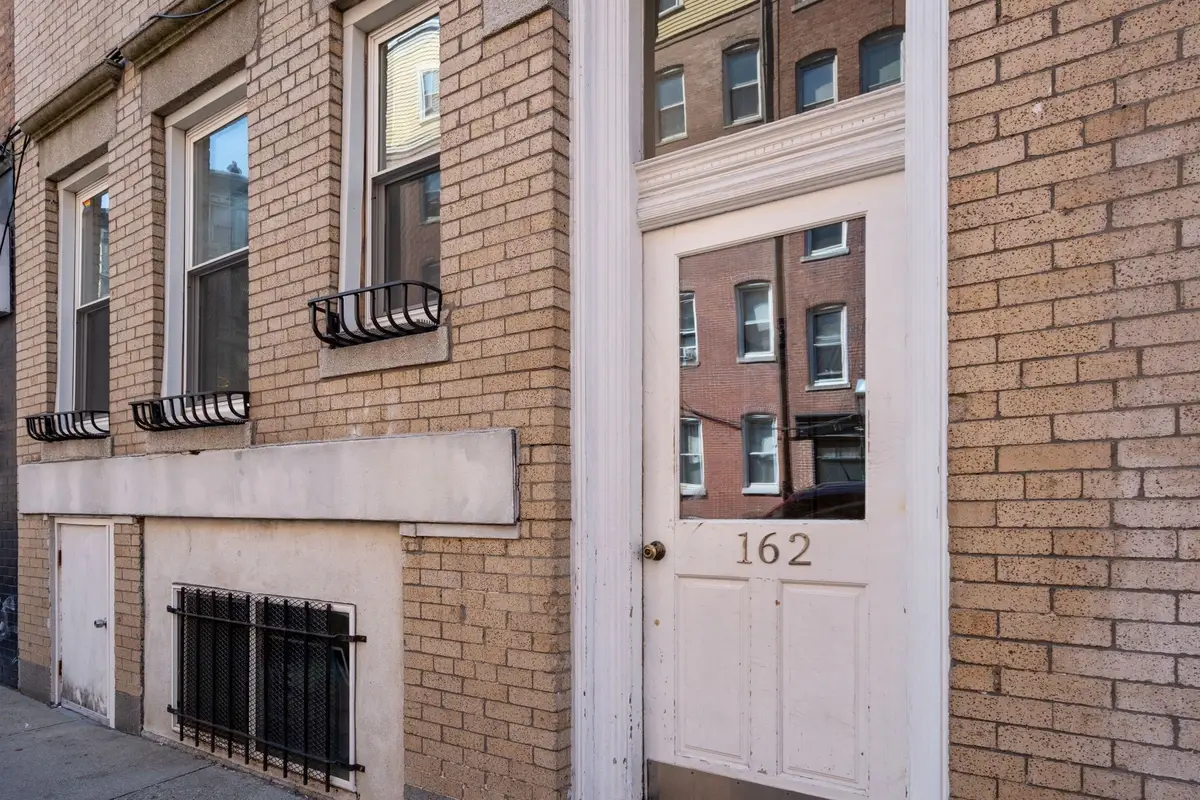 162 Endicott St #1, Boston, MA 02113 - #1