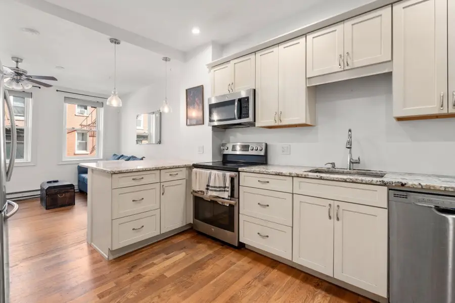 162 Endicott St #1, Boston, MA 02113 - #3