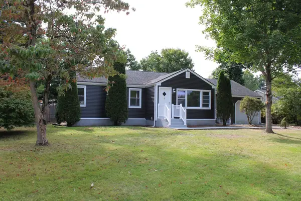 158 Woodcrest Rd, Springfield, MA 01029