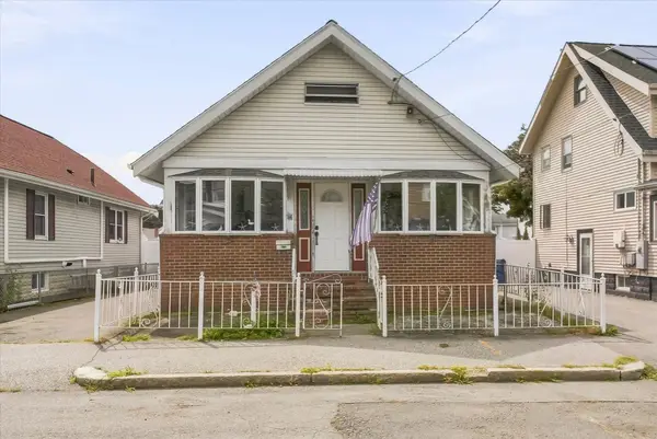 14 Beckert Ave, Revere, MA 02151