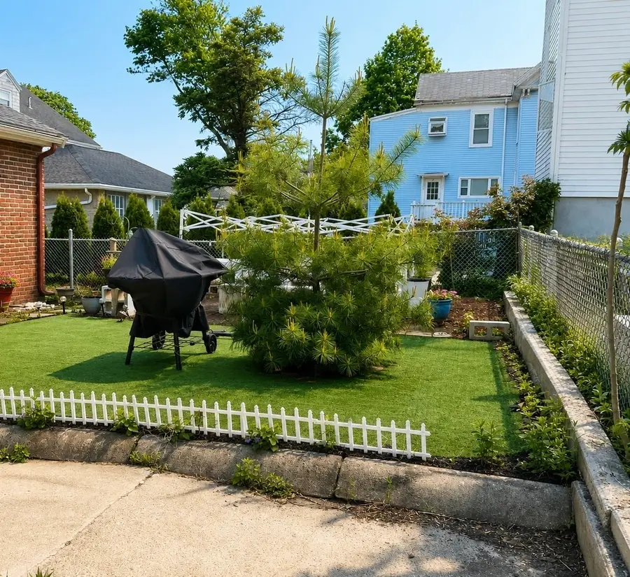 18 Pierce St, Malden, MA 02148 - #2