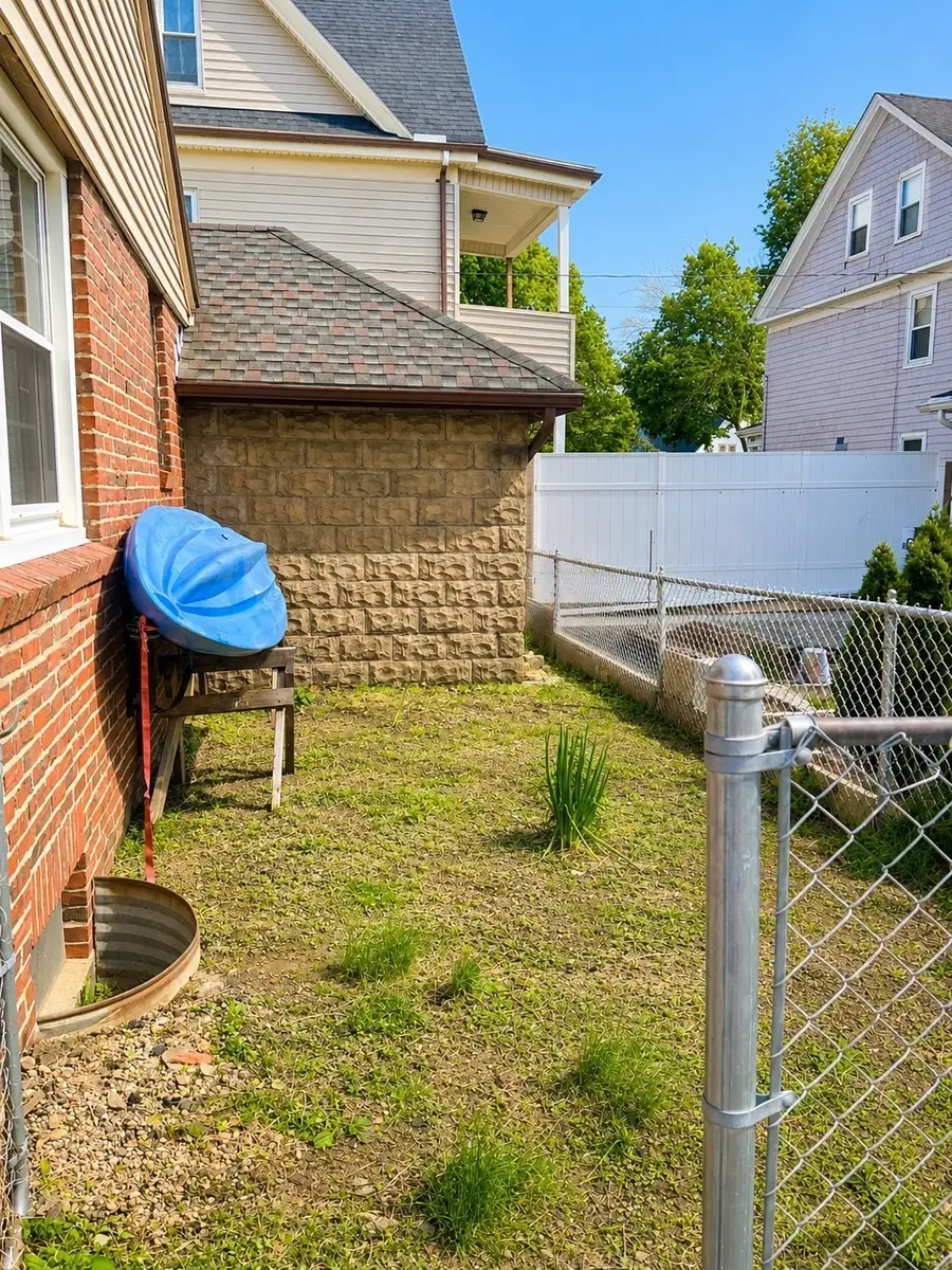 18 Pierce St, Malden, MA 02148 - #3