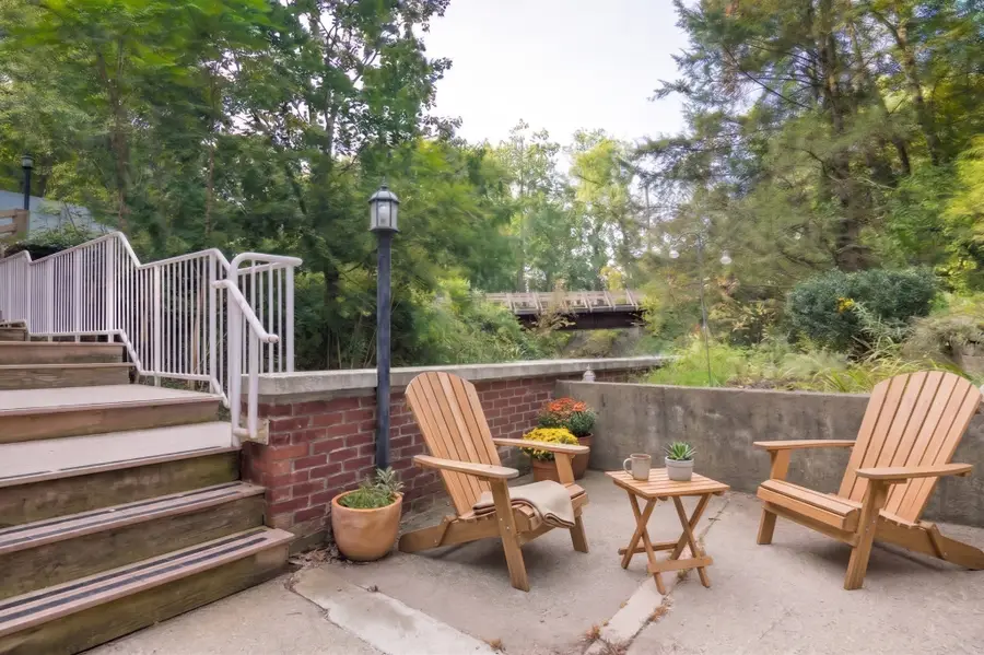 124 College Street #2, South Hadley, MA 01075 - #3