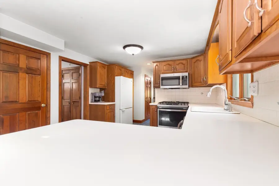 15 Johnson Rd, Avon, MA 02322 - #3