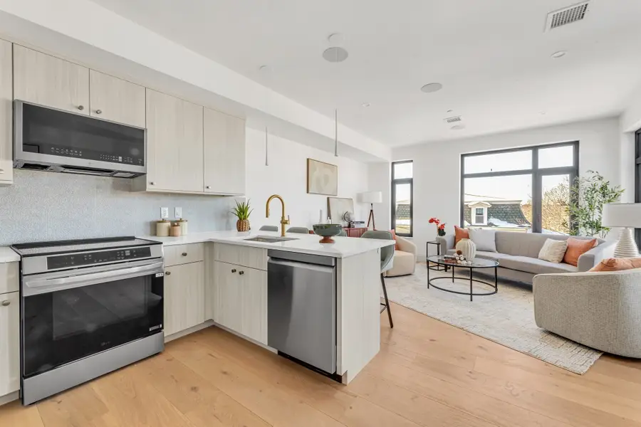 34 Oak Street #102, Boston, MA 02136 - #2