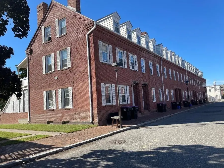 13 Center Street, Holyoke, MA 01040 - #3