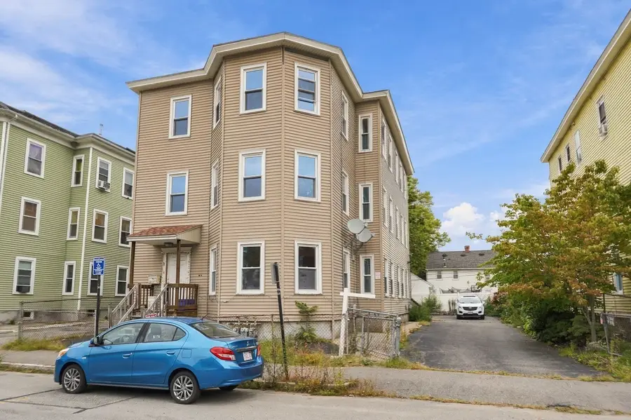 7 Preston St, Worcester, MA 01610 - #2