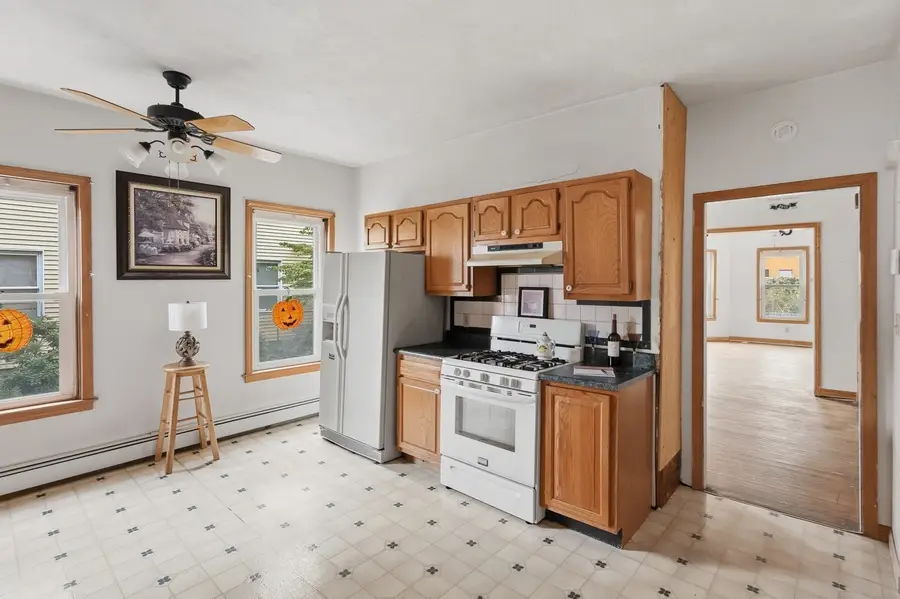 7 Preston St, Worcester, MA 01610 - #3