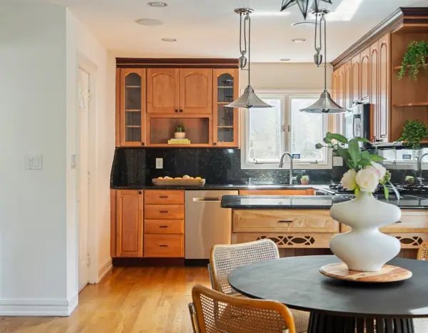 68 Sydney St, Somerville, MA 02145