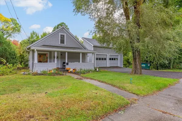 75 Pequoig Ave, Athol, MA 01331