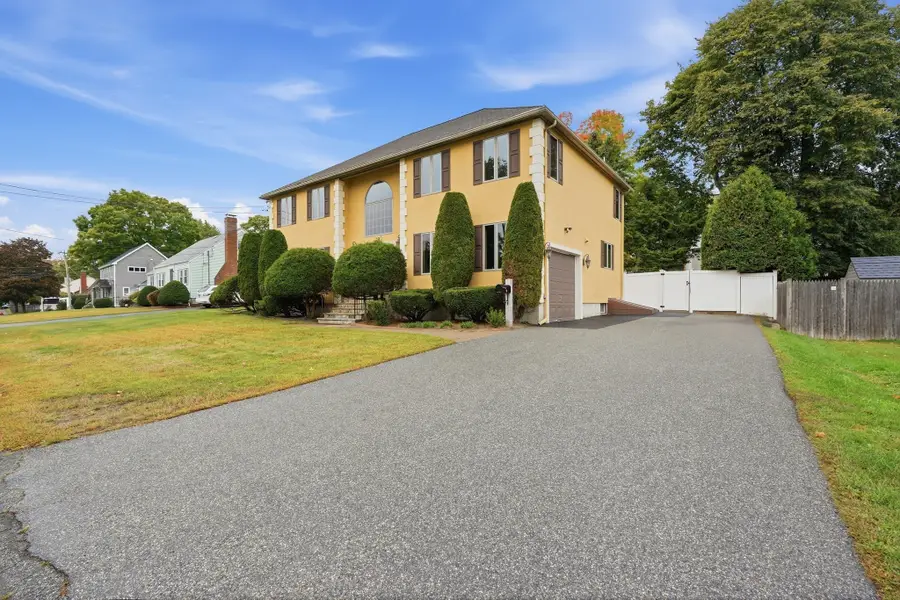 9 Myopia Rd, Stoneham, MA 02180 - #3