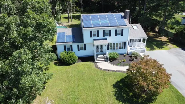 6 Tracey St, Acushnet, MA 02743