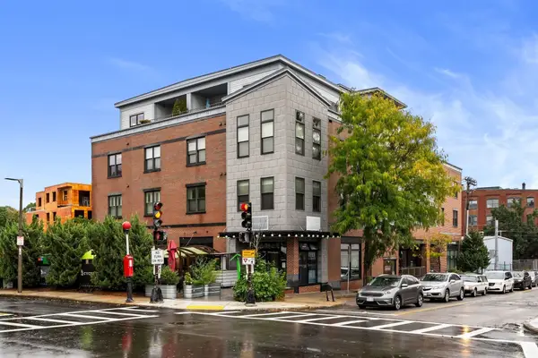 156 Green St #302, Boston, MA 02130