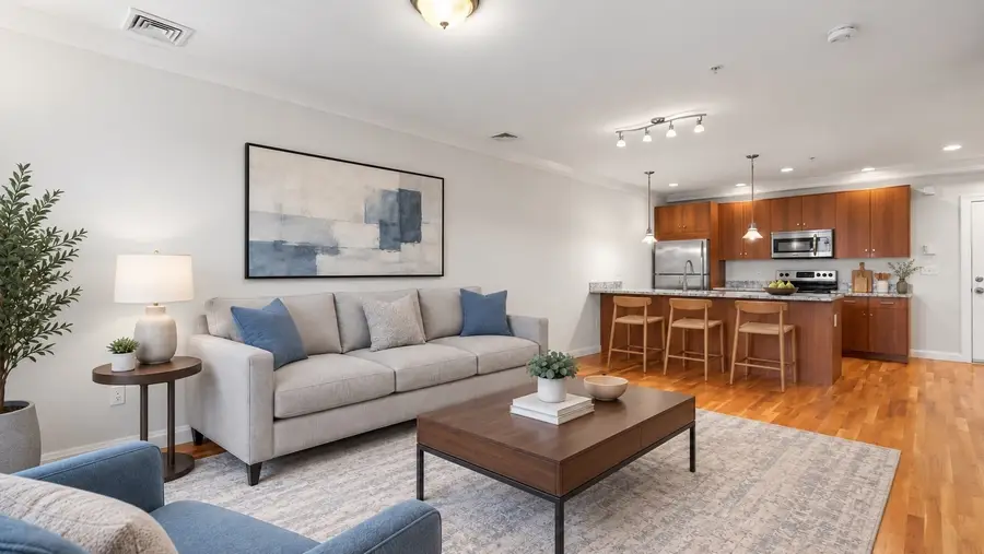 156 Green St #302, Boston, MA 02130 - #2